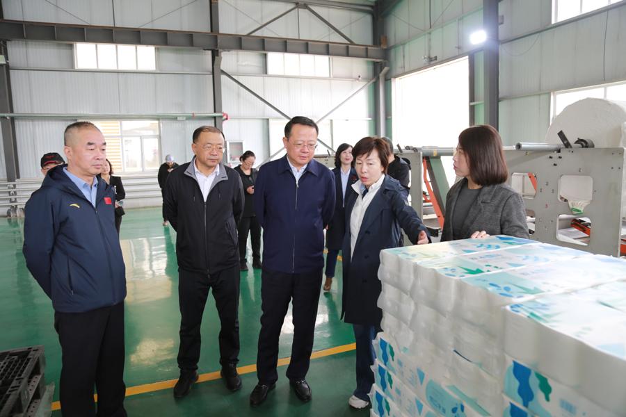 李刚在新邱区政协调研时强调：发挥自身优势  助力转型发展